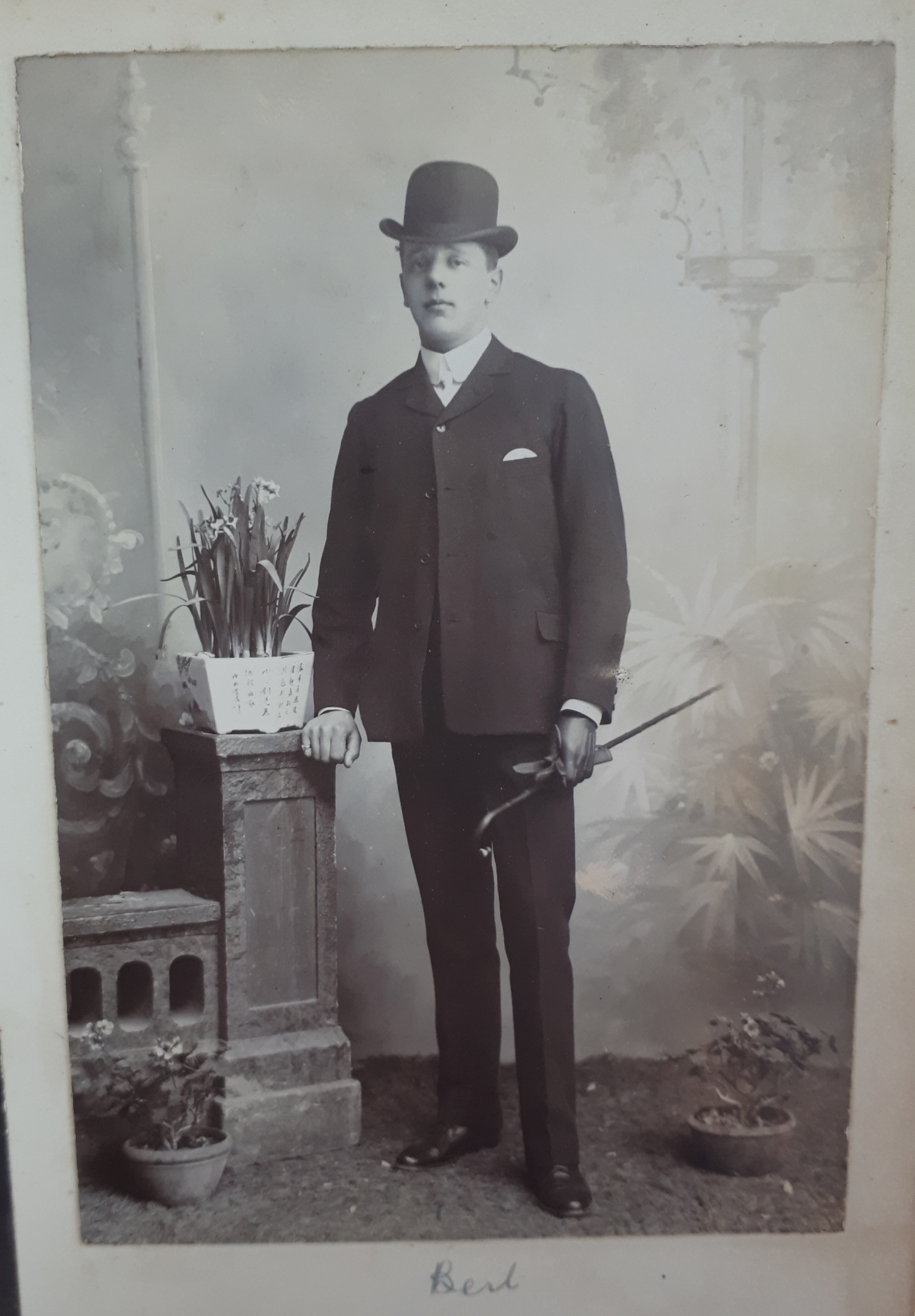 Albert ‘Bert’ Aiers joined Shanghai Municipal Police aged 18 in 1902.