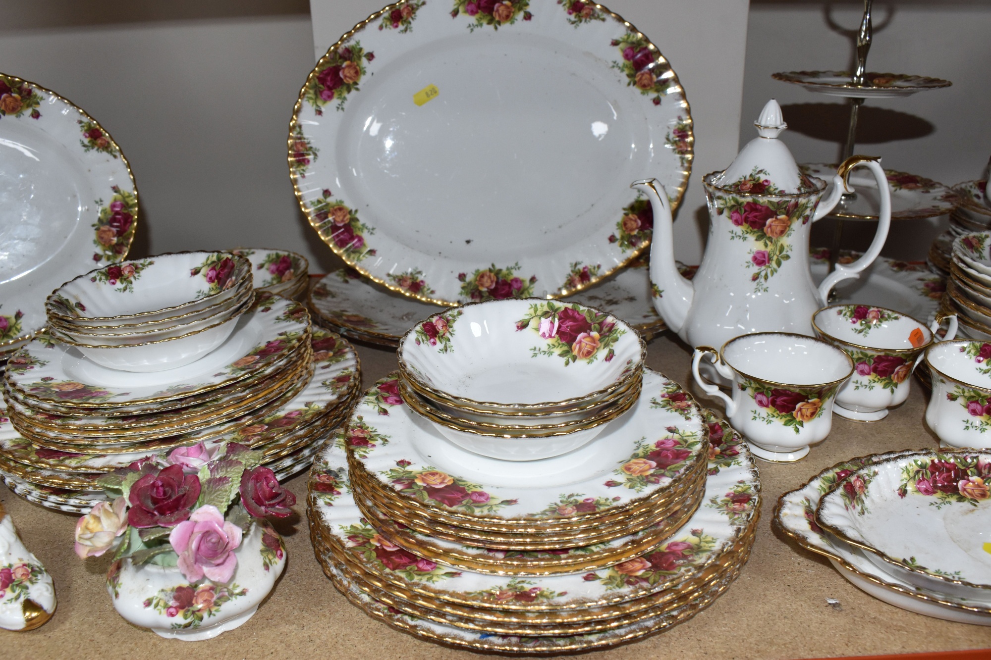 Royal Albert Old Country Roses Dinner Service And Giftware Sold £400