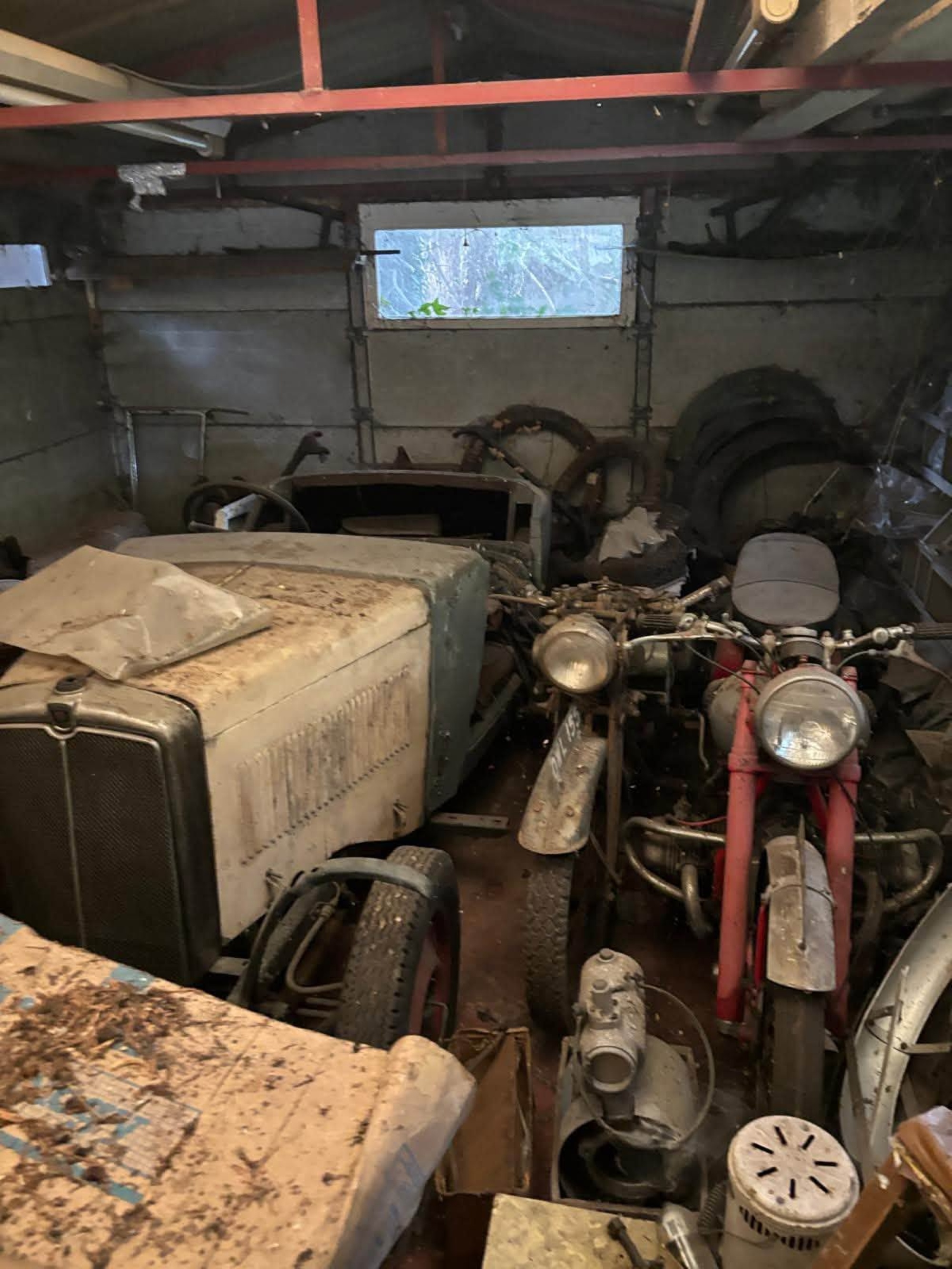 Early Morris car and motorbikes garage resize.jpg