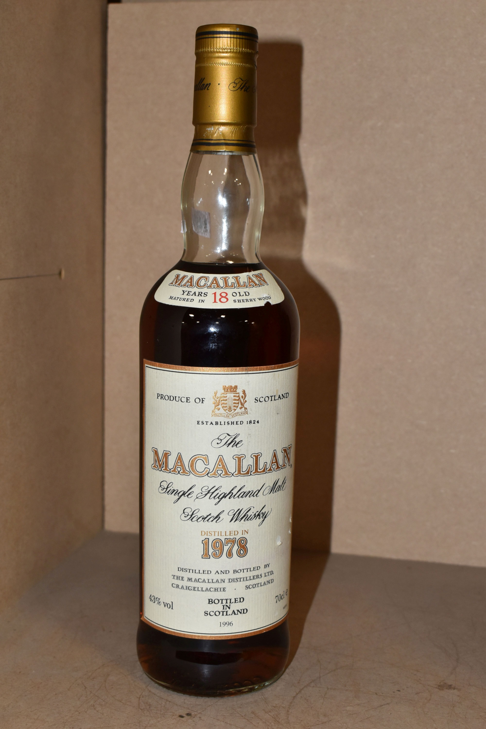 865 The Macallan 18 Year Old Highland Malt Whisky