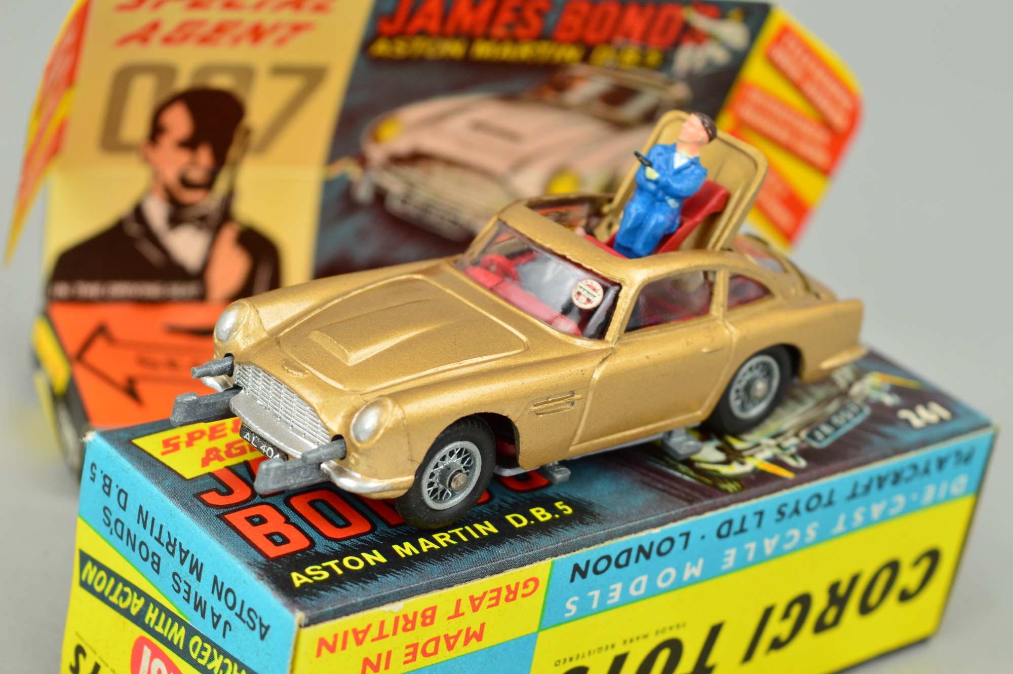 James Bond 007 Goldfinger Aston Martin Db5 Corgi