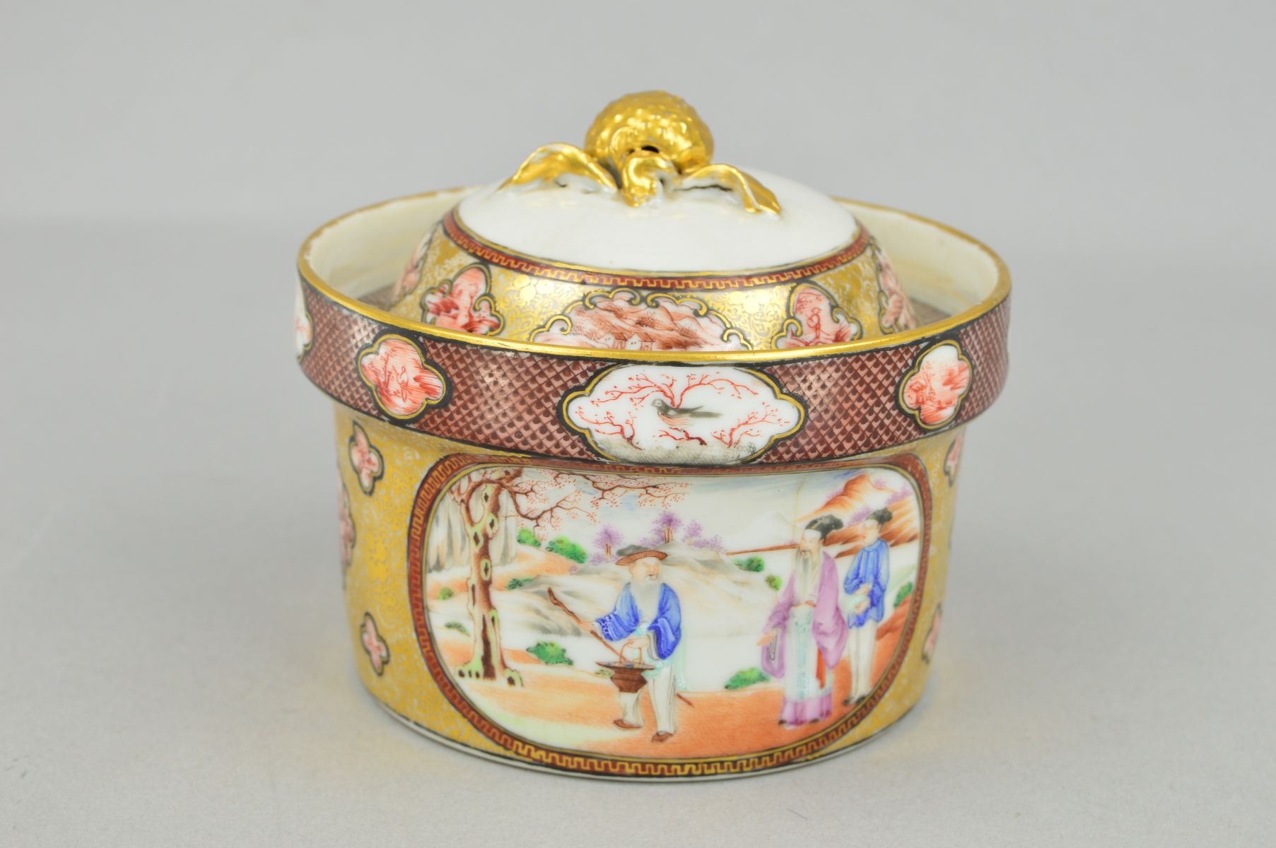 Early C19th Chinese Export Bowl And Cover Sold £1,150