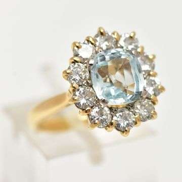 This gorgeous aquamarine and diamond cluster ring made £800 at auction on February 27.