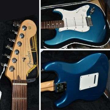 Lot 426 is a 2000 USA Fender Stratocaster.