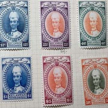 Impressive collection of British Commonwealth stamps in Tamworth