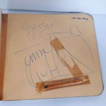 Julian Dennis Beatles autographs - George.