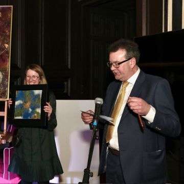 Charity auction at The Grand Birmingham -Emma Thompson from the Birmingham Hippodrome and auctioneer Richard Winterton.